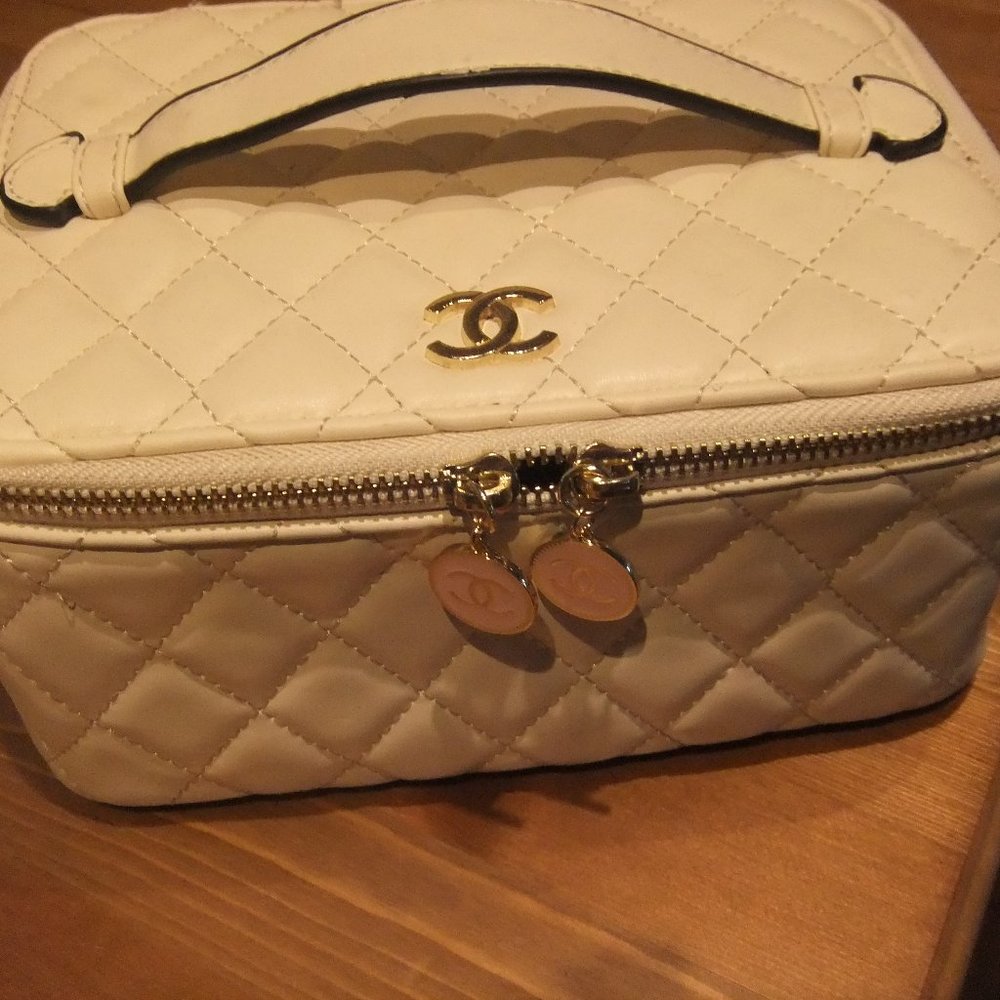Chanel vanity cosmetic case
